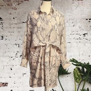 H&m- neutral snakeskin print crepe fabric button down tie front tunic/mini dress